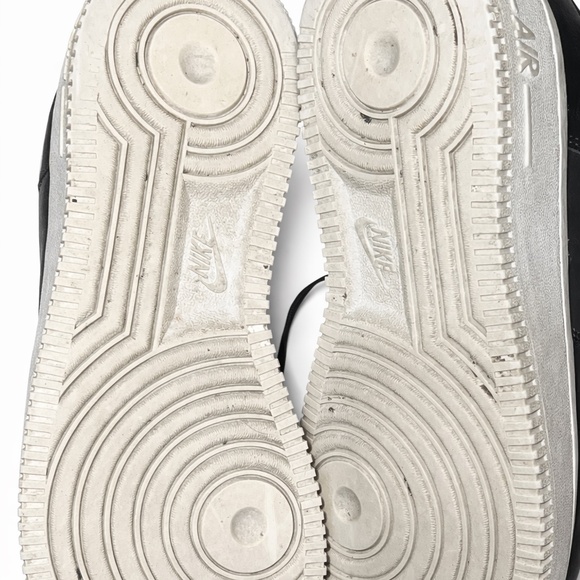 • Nike AF1 Black Iridescent Logo Women Size 9 - Picture 8 of 9